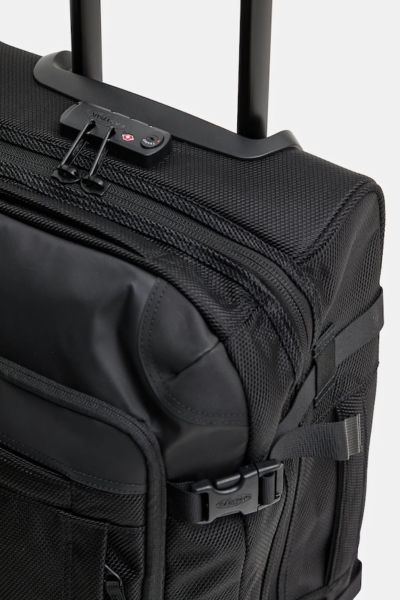 Kufr Eastpak Tranverz CNNCT S černá EK94D80W