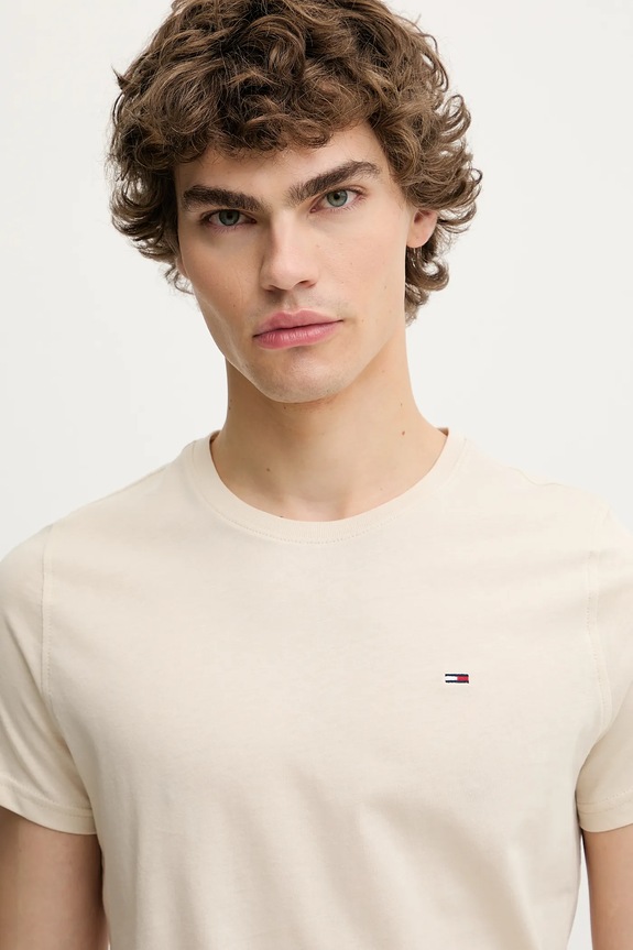 Ρούχα Tommy Jeans t-shirt Ανδρικό βαμβακερό DM0DM04411 μπεζ