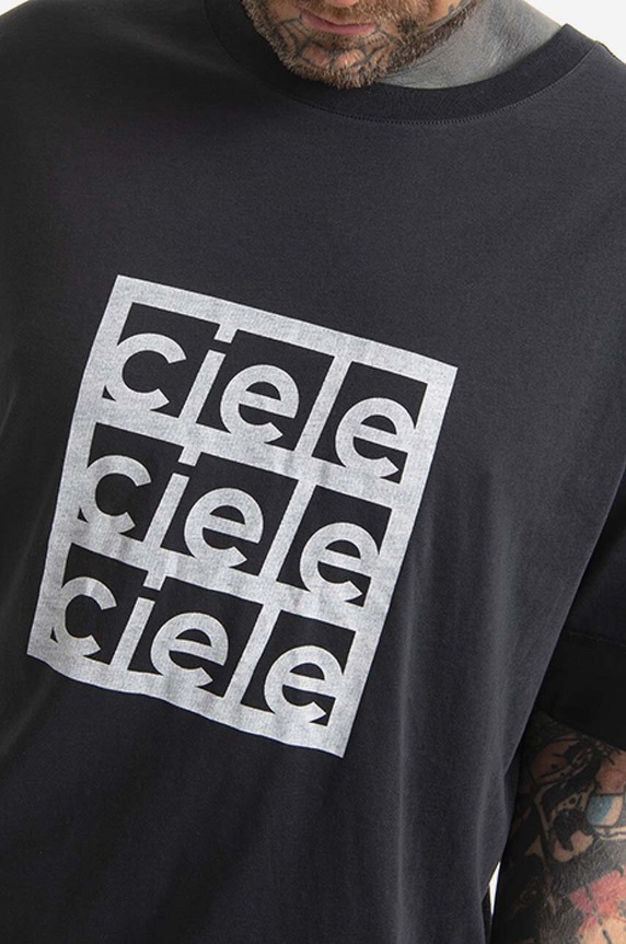 Тениска Ciele Athletics Stacked черен CLNSBTSK.BK001