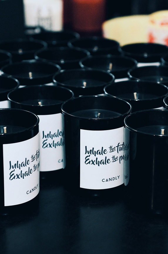 Candly Αρωματικό κερί σόγιας Go where you feel most alive. 250 g No9GWY