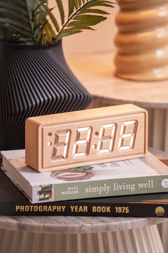 Karlsson budzik Solid Wood Engraved KA6024WD beżowy