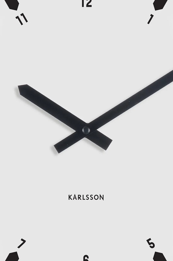 Dnevna soba in spalnica Stenska ura Karlsson Realista 40,5 x 21,5 x 8,5 cm KA6086WH bela