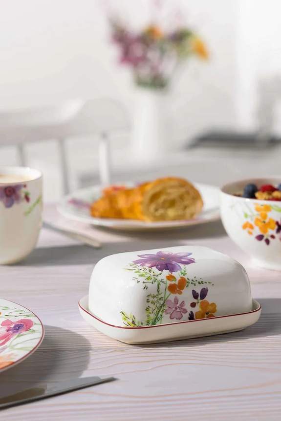 Villeroy & Boch maselnička vyrobená z porcelánu 10.4100.1800 viacfarebná AA00