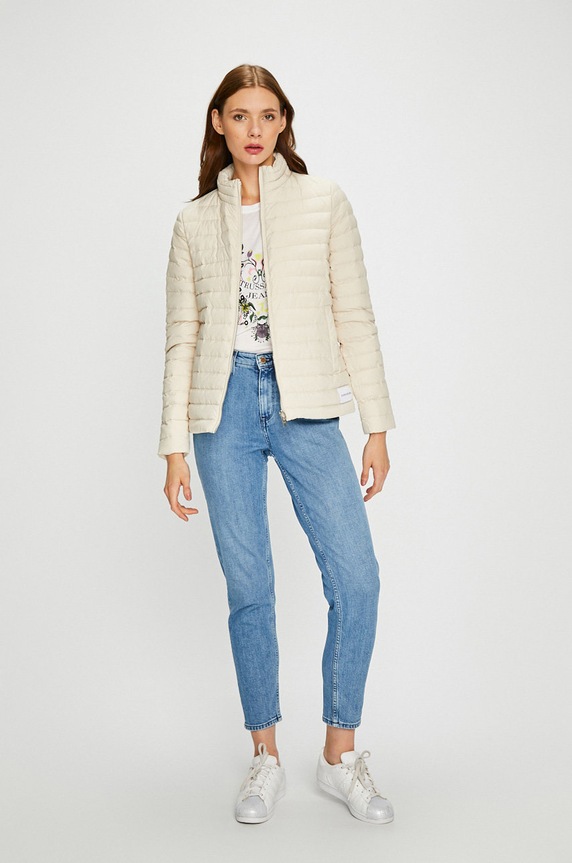 Дрехи Calvin Klein Jeans - Пухено яке с две лица J20J207785 бежов