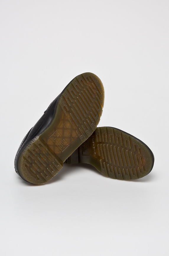 Dr. Martens félcipő 3989 fekete DM22210001