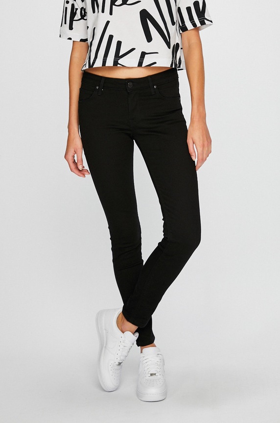 Lee - Farmer Scarlett fekete L526FS47