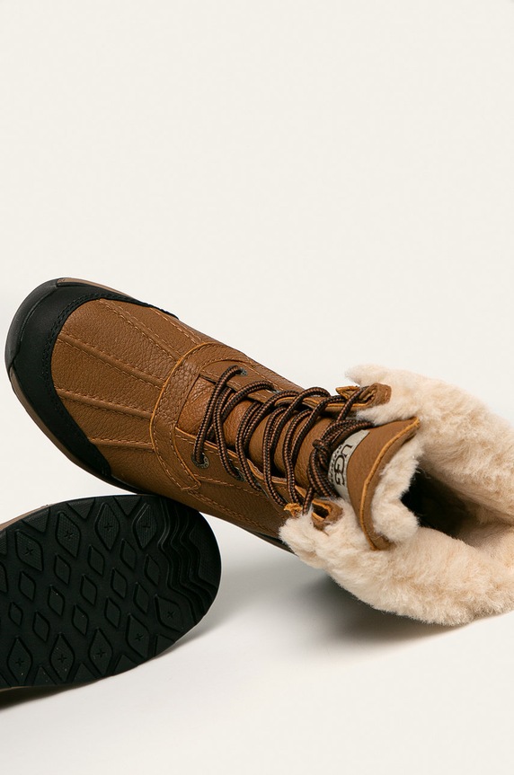 Încălțăminte UGG Cizme de iarna Adirondack Boot III 1095141 maro
