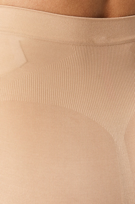 Odzież Spanx - Szorty modelujące Oncore Mid-Thigh SS6615 beżowy