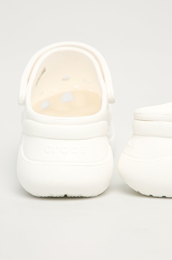 Obutev Crocs - natikači Bae Clog 206302.0W bela