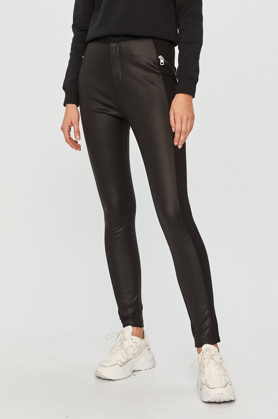 Calvin Klein Jeans - Spodnie J20J214895 z elastanem czarny J20J214895
