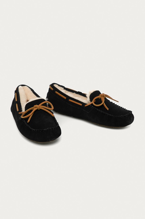 UGG - Velúr papucs Dakota 1107949.BLK fekete AW20