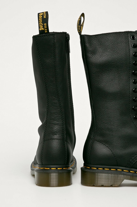Obuwie Dr. Martens - Kozaki skórzane 1B99 DM11820008 czarny