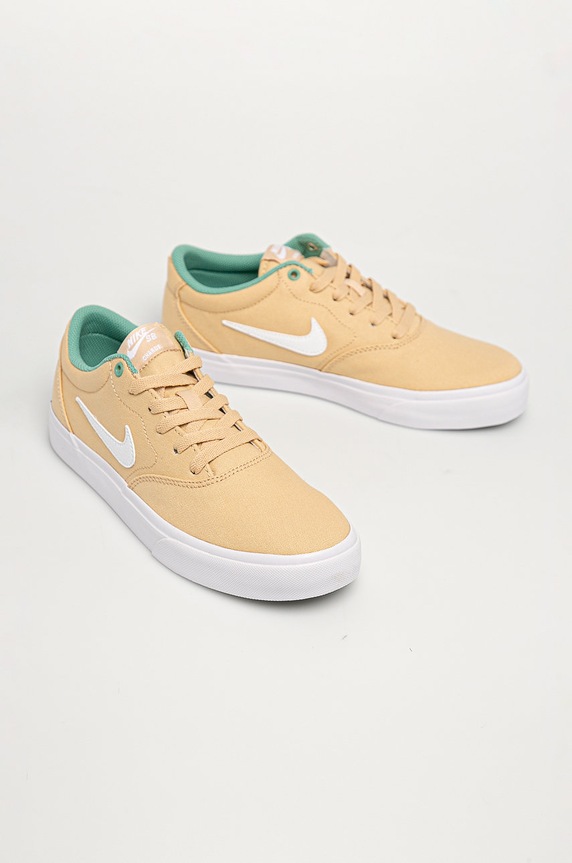Nike Sportswear - Buty SB Charge Canvas CD6279 beżowy AW20
