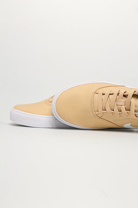 Nike Sportswear - Buty SB Charge Canvas beżowy CD6279