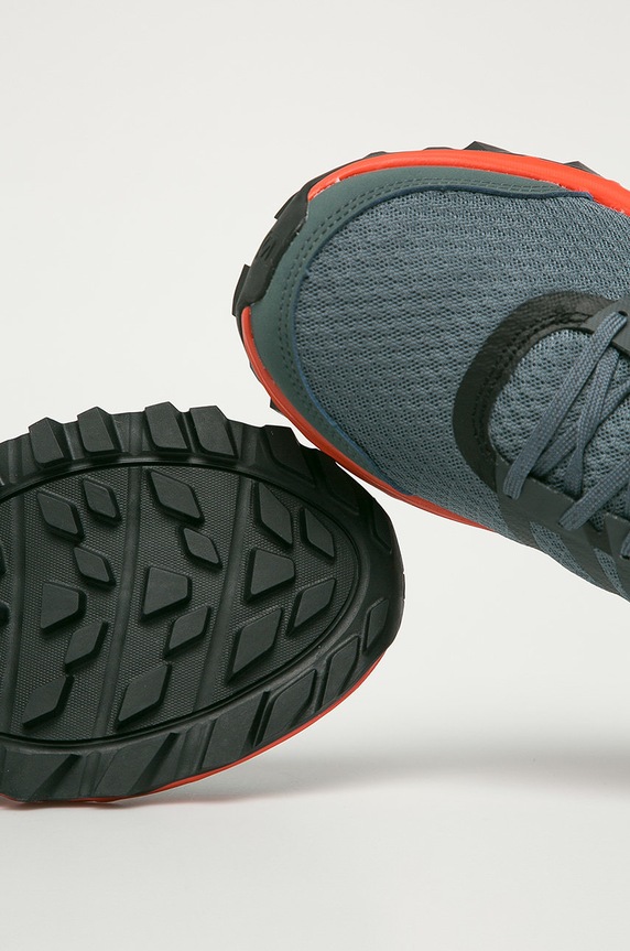 Salomon - Topánky Trailster 2 sivá L40962800