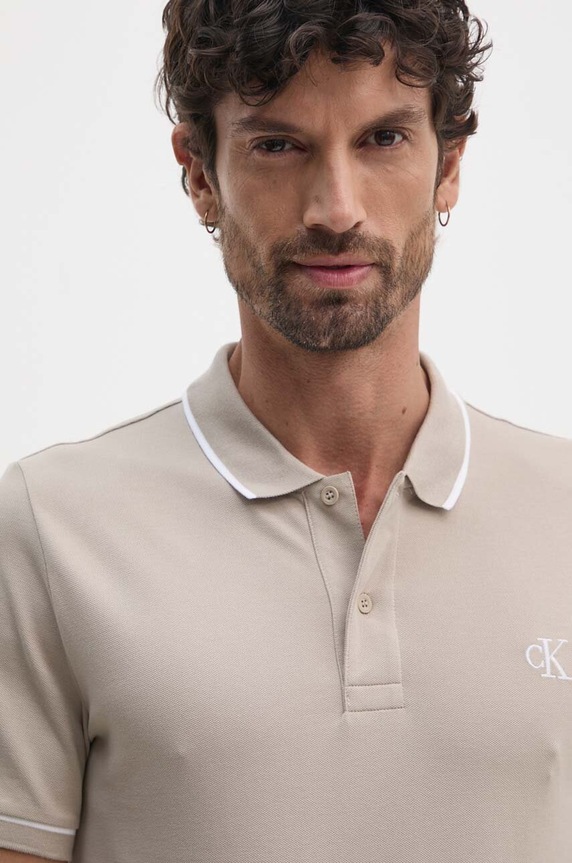 Тениска с яка Calvin Klein Jeans бежов J30J315603