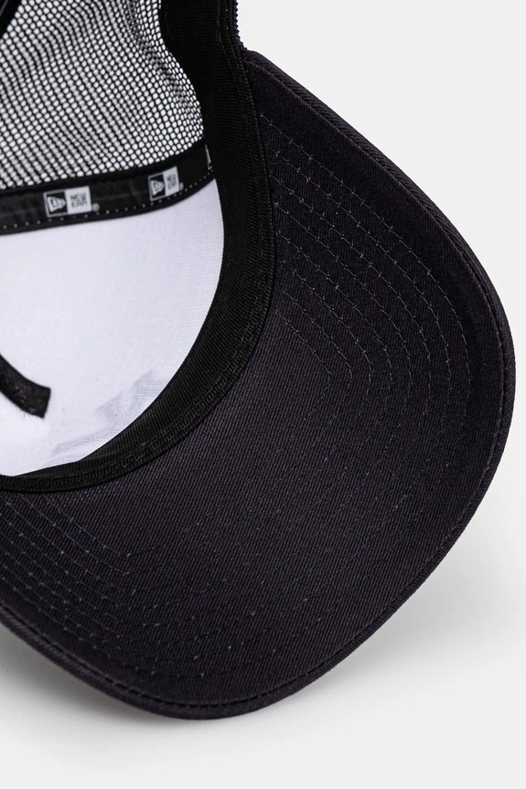 New Era Czapka TEAM COLOUR BLOCK 9FORTY® AF TRUCKER granatowy 12380796