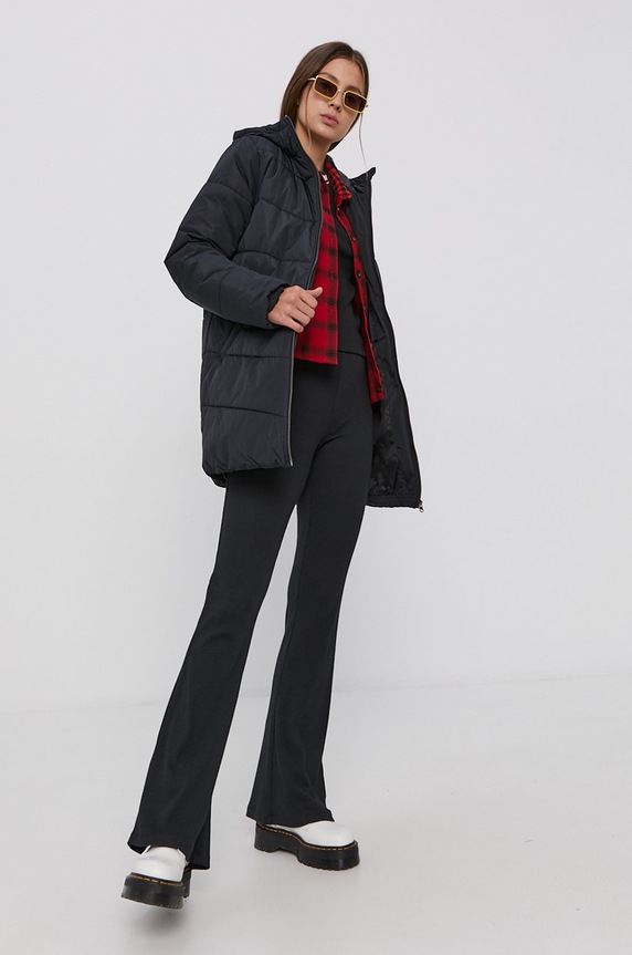 Vans rövid kabát VN0A5JNMBLK1 fekete AW24