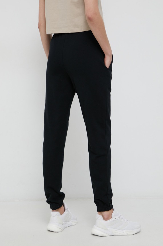 Odzież Ellesse Spodnie SGK13459 czarny