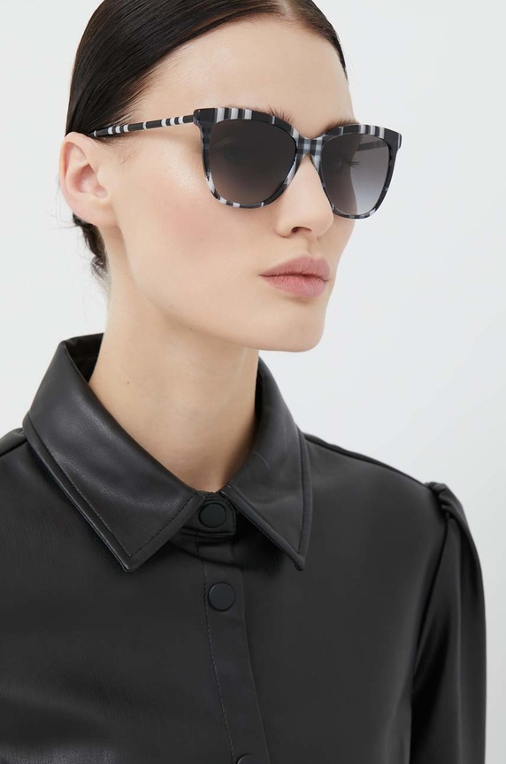 Burberry okulary przeciwsłoneczne CLARE czarny 0BE4308