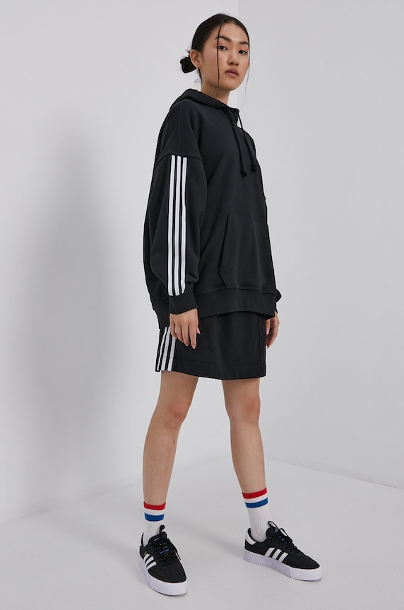 adidas Originals krilo H37774 črna AW21