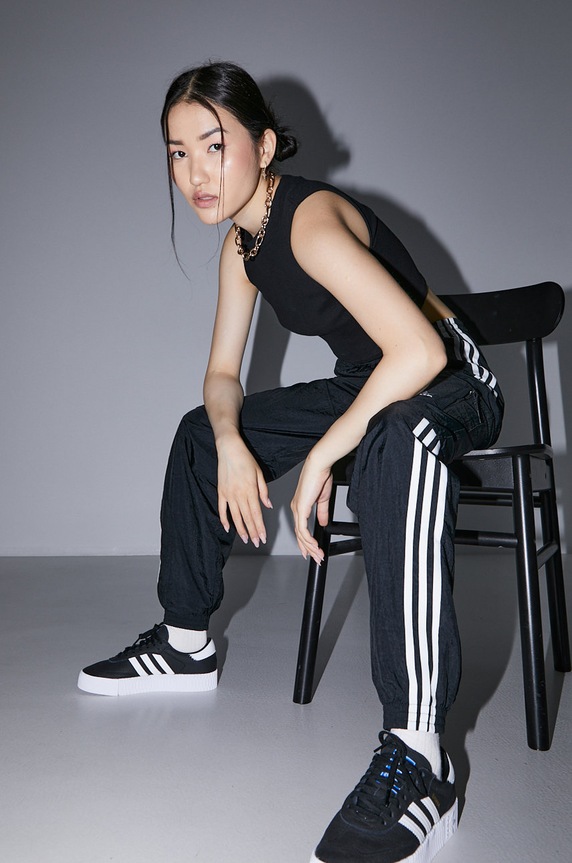 Kalhoty adidas Originals H22870 černá H22870