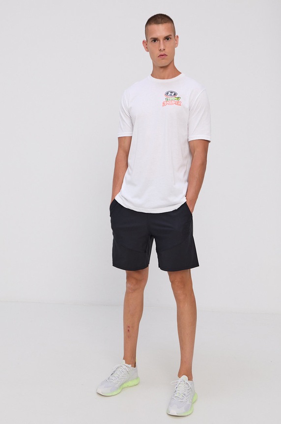 Under Armour Pantaloni scurți 1366167 1366167 negru AW21