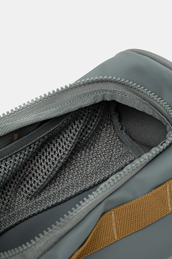 Козметична чанта Helly Hansen тюркоазен 68007