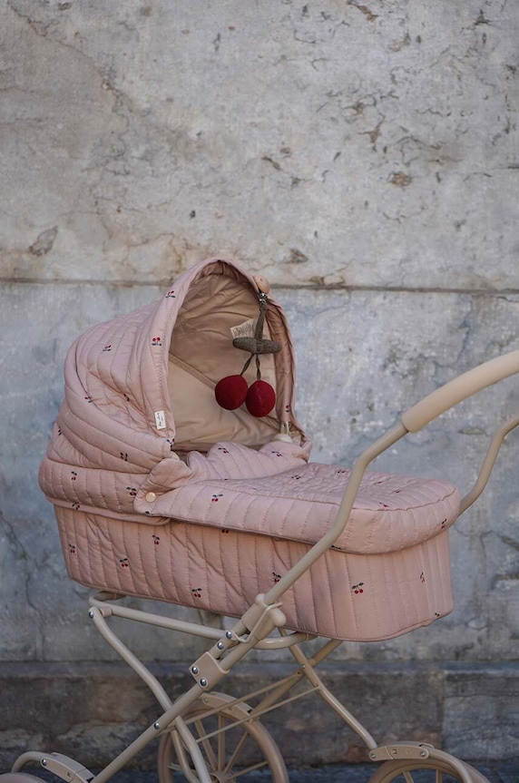 Kočík pre bábiky Konges Sløjd DOLL PRAM Darčekový box béžová KS3564