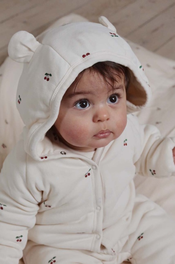 Konges Sløjd rampers bawełniany niemowlęcy NEWBORN ONESIE WITH HOOD beżowy KS2601