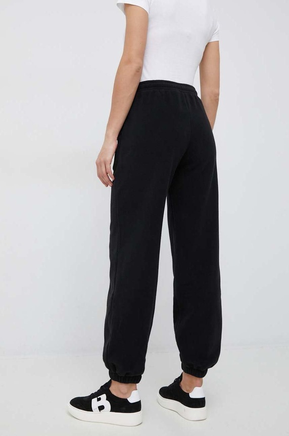 Oblačila Spodnji del trenirke Calvin Klein Jeans J20J219742.9BYY črna