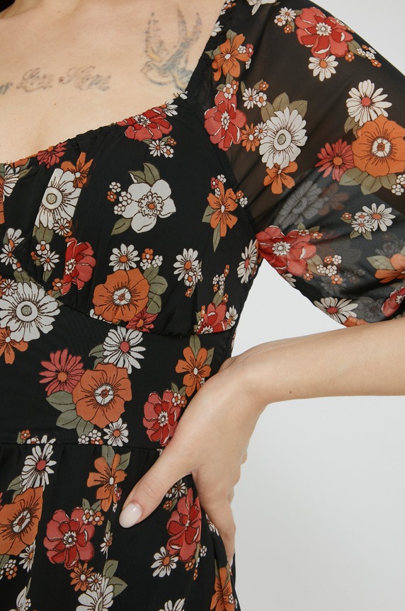 Hollister Co. sukienka KI359.2344.908 czarny