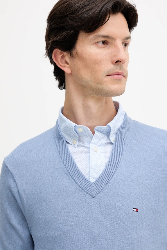 Tommy Hilfiger sweter z domieszką kaszmiru niebieski MW0MW28047.9BYY