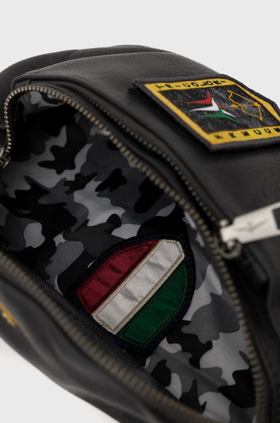 Aeronautica Militare nerka AM472