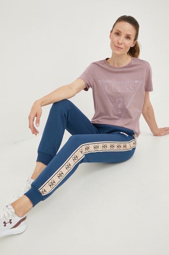 Guess t-shirt bawełniany ADELE V2YI07.K8HM0 fioletowy SS26