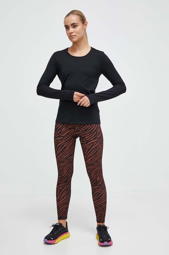 Casall longsleeve treningowy Essential 20452 czarny AW23