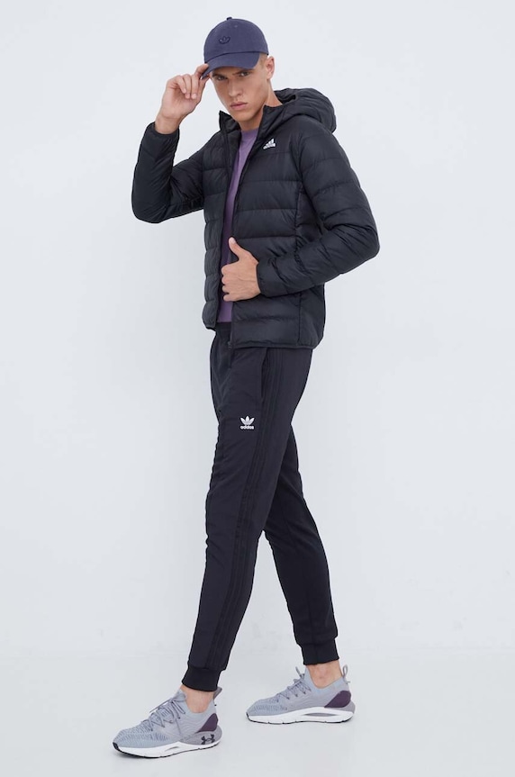 Μπουφάν με επένδυση από πούπουλα adidas Essentials HZ5723 μαύρο AW23