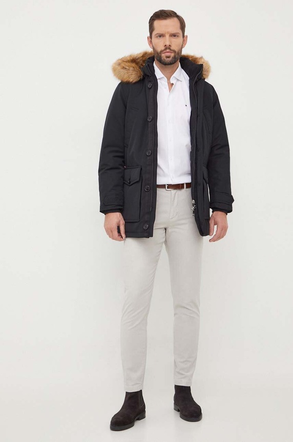 Péřová bunda Tommy Hilfiger MW0MW32778 černá AW23