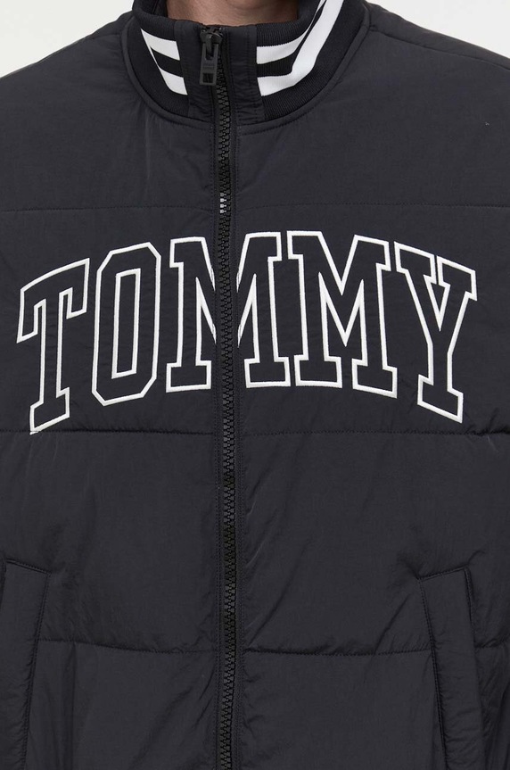 Tommy Jeans bomber dzseki DM0DM17479 fekete