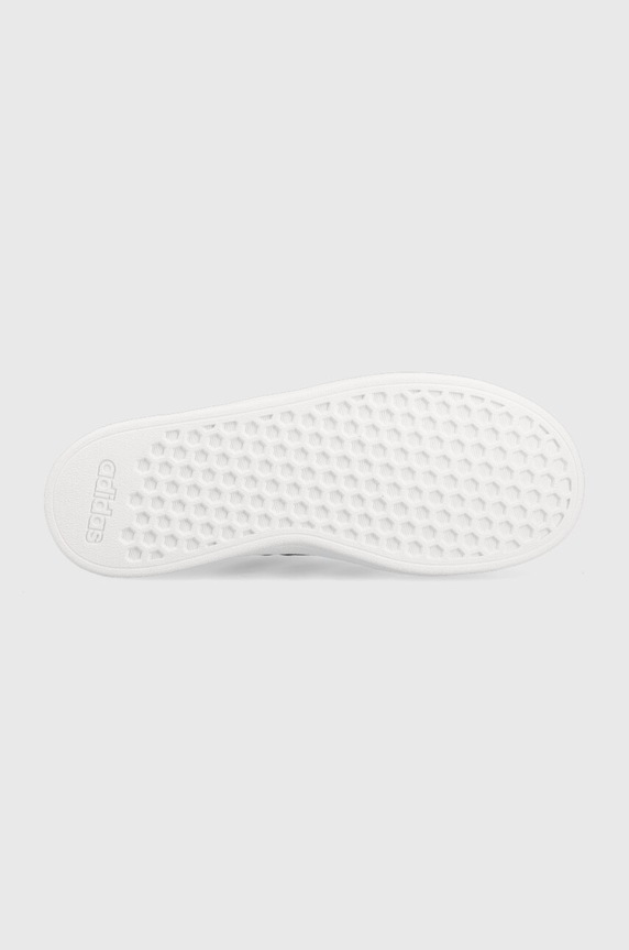 Детски маратонки adidas GRAND COURT GW6511 бял