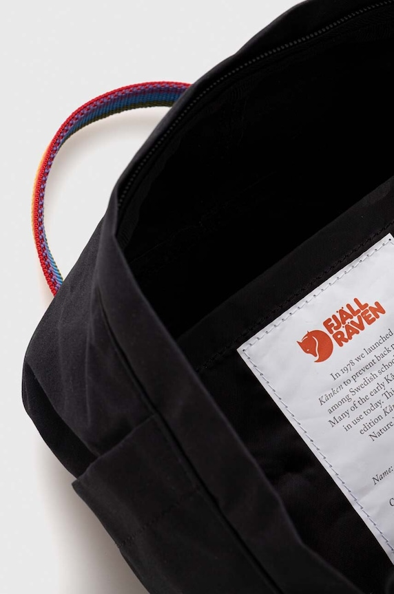 Fjallraven gyerek hátizsák Kanken Rainbow Mini F23621.550.907 fekete