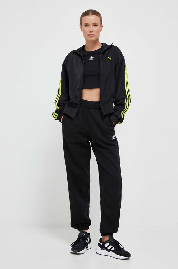 Tepláky adidas Originals IA6437 černá AW23