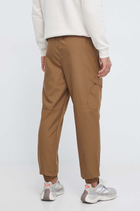 Odzież Puma spodnie 675898 brązowy