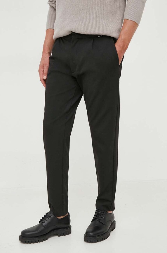 Calvin Klein melegítőnadrág elasztánnal fekete K10K111792