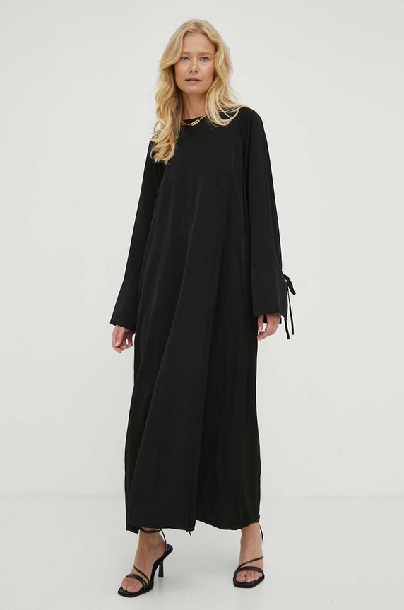 Haljina Gestuz 10908104 crna AW23