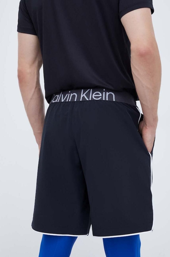 Дрехи Къс панталон за трениране Calvin Klein Performance 00GMF3S820 черен