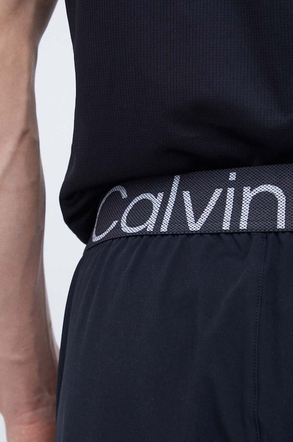 Къс панталон за трениране Calvin Klein Performance черен 00GMF3S820