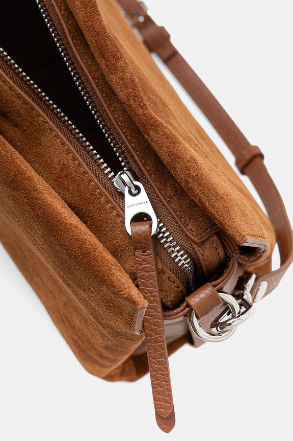 Τσάντα σουέτ Coccinelle E1.P6P.19.02.01 καφέ