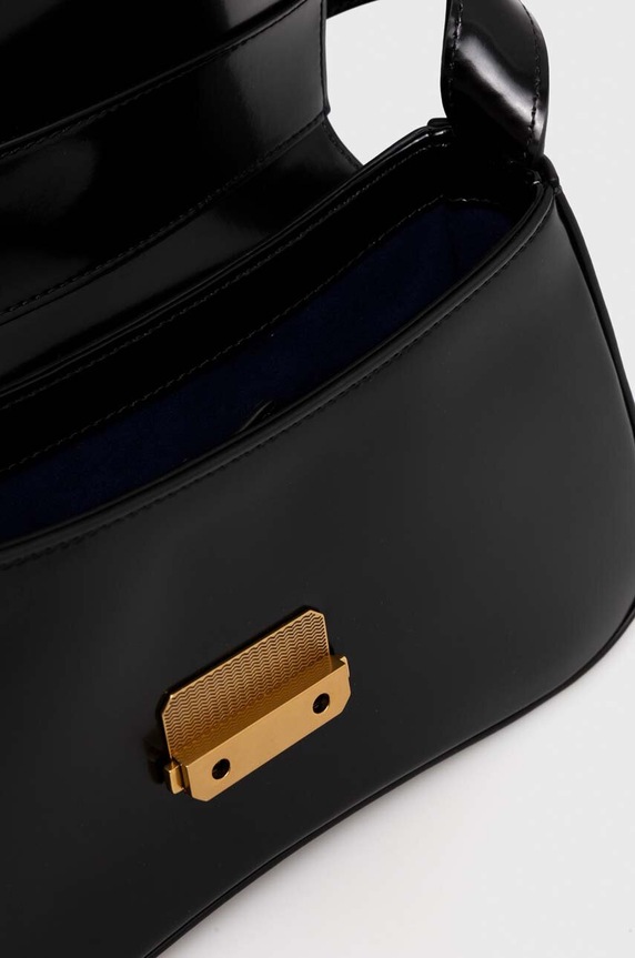 Kabelka Emporio Armani Y3E226.YWE2D černá