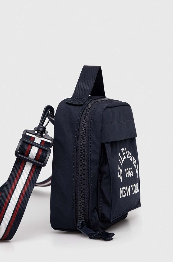 Dječja torba Tommy Hilfiger AU0AU01777.9BYX mornarsko plava AW23